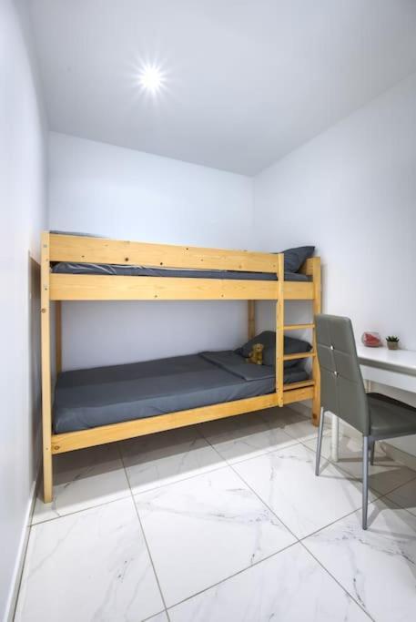 Appt P2 De 1 A 6 Pers A Rognac Lägenhet Exteriör bild